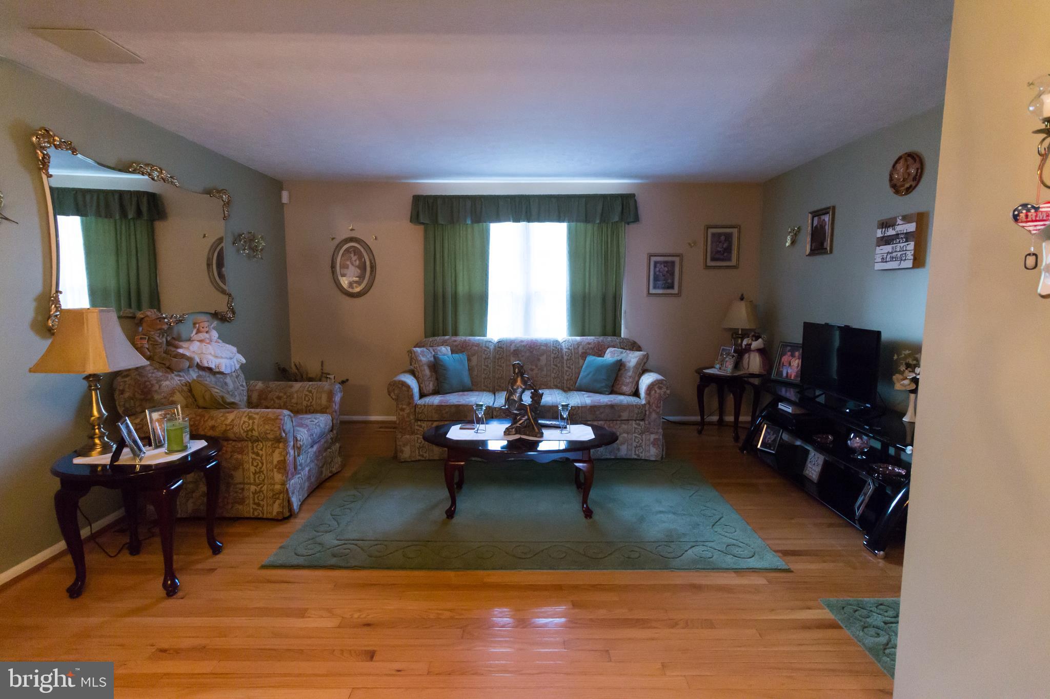 1326 Acorn Ridge Court Edgewood, MD 21040 - Photo 14 of 48 Living room