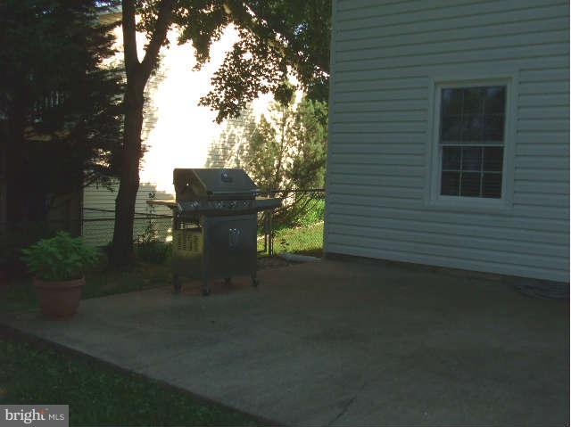 998 Springhill Way Gambrills, MD 21054 - Photo 23 of 25 Exterior Rear