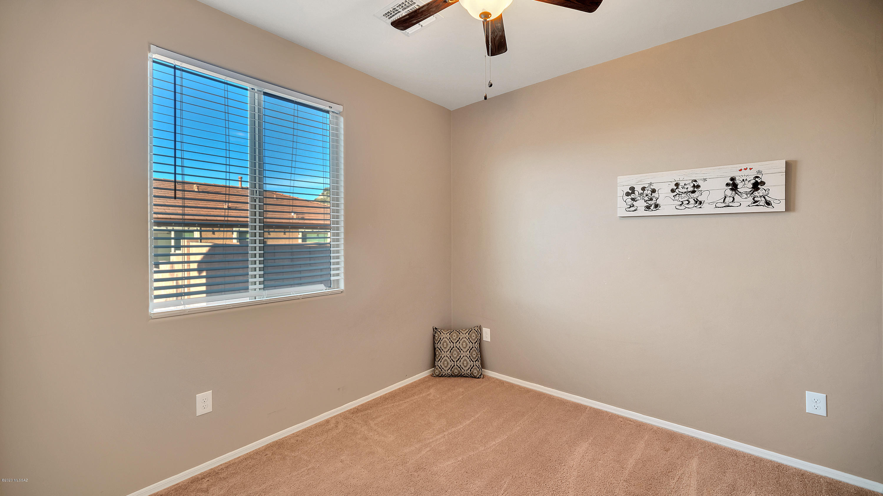 39049 South Running Roses Lane Tucson, AZ 85739 - Photo 6 of 33