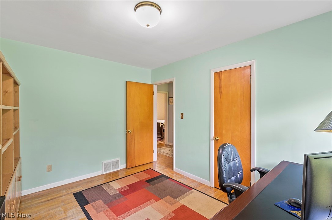 5427 Highland Road Cleveland, OH 44143 - Photo 15 of 32 Gallery Image 15