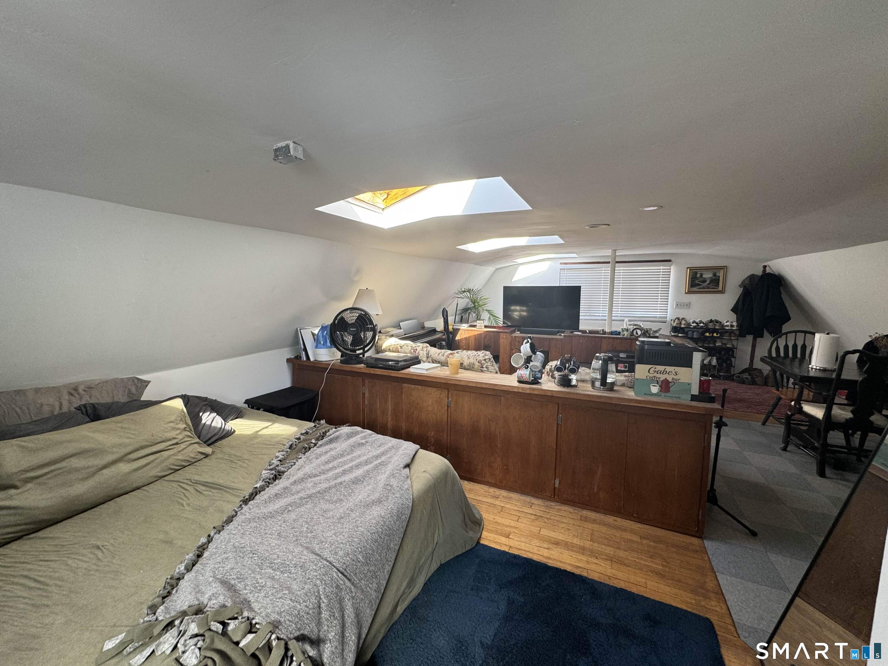 527 Worthington Ridge Berlin, CT 06037 - Photo 26 of 34 a bed room with bed and window