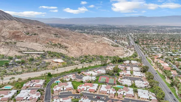 $2,700 | 72384 Ridgecrest Lane, Palm Desert, CA 92260