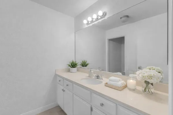 $2,700 | 72384 Ridgecrest Lane, Palm Desert, CA 92260