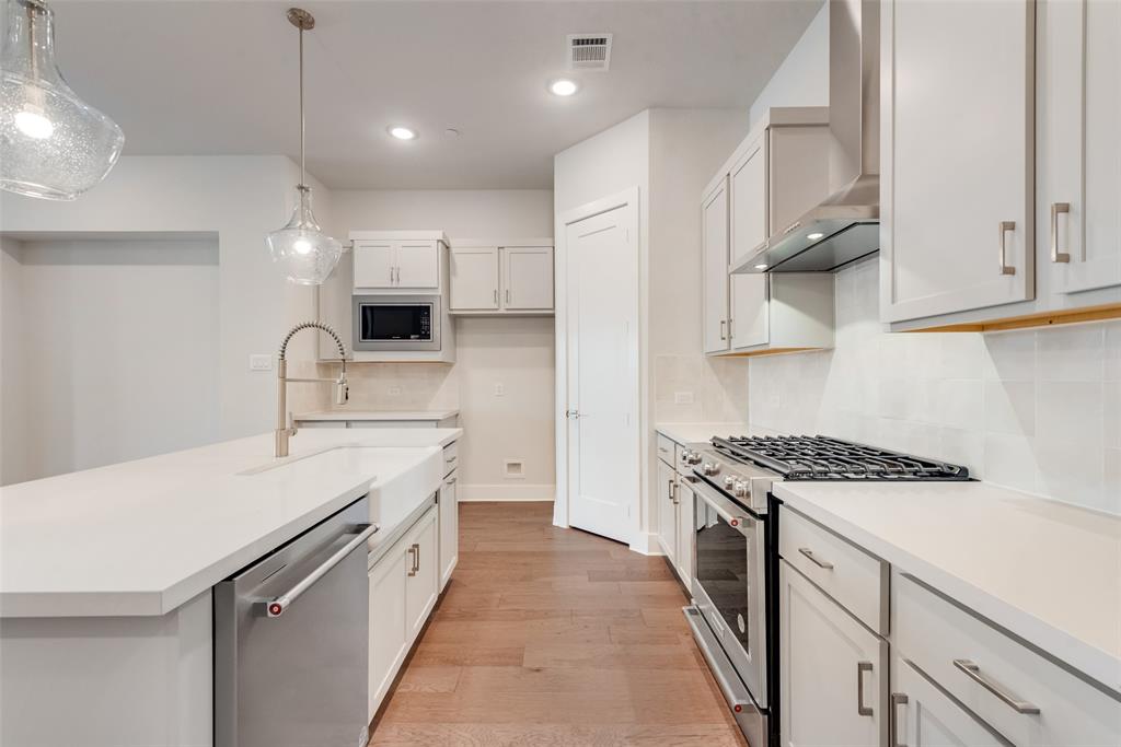 736 Ash Road Plano, TX 75075 - Photo 5 of 29 Representative Photo