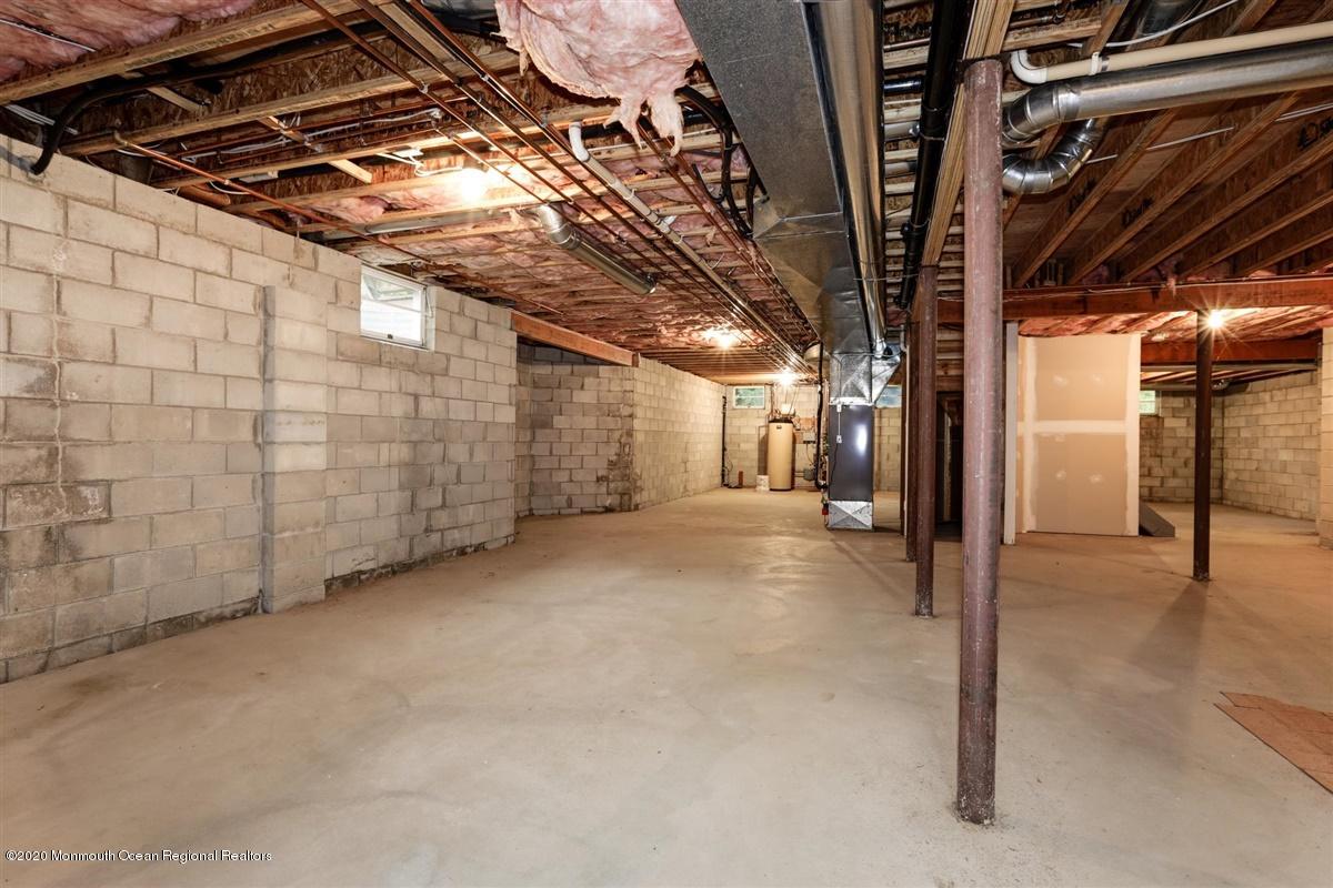597 Winding River Road Brick, NJ 08724 - Photo 28 of 30 9ft Ceilings