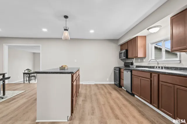 $197,900 | 442 South 6th Street, Auburn, IL 62615