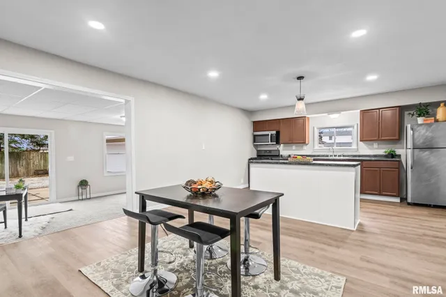 $197,900 | 442 South 6th Street, Auburn, IL 62615