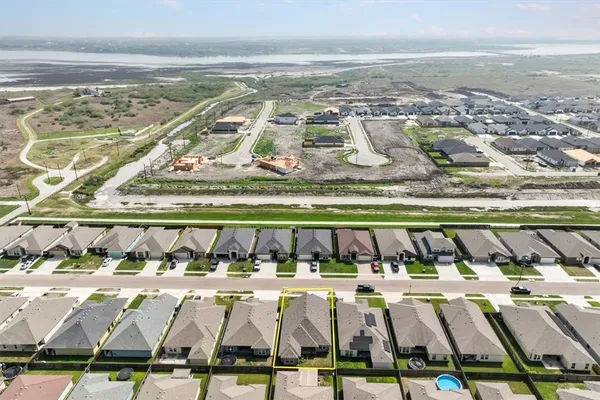 $390,000 | 3833 Pennine Way, Corpus Christi, TX 78414