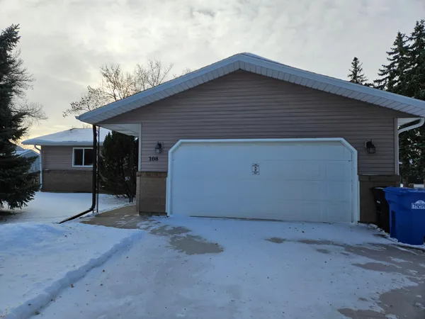 $298,250 | 108 32nd Avenue North, Fargo, ND 58102