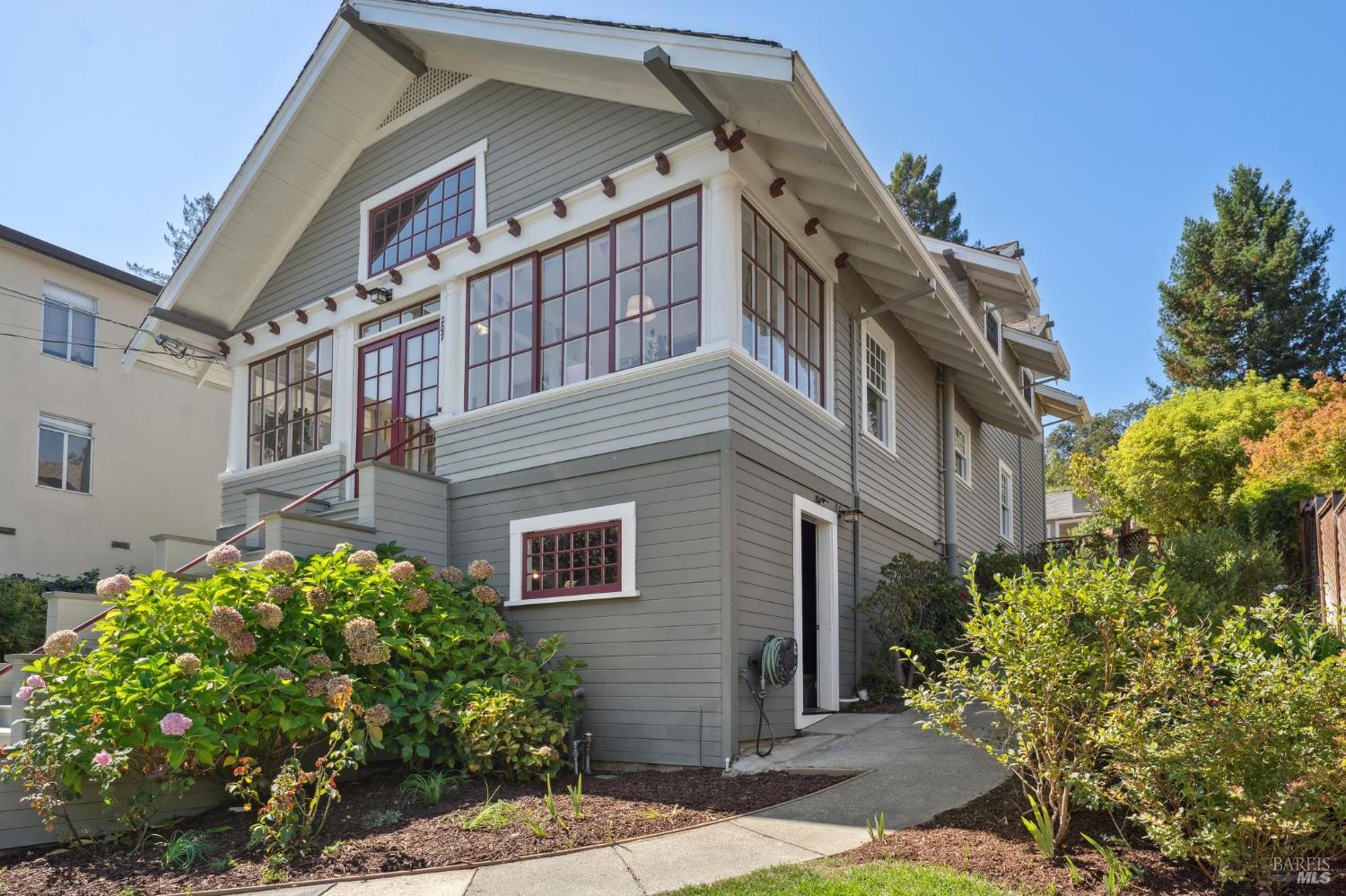 207 D Street San Rafael, CA 94901 - Photo 3 of 4 a front view of a house