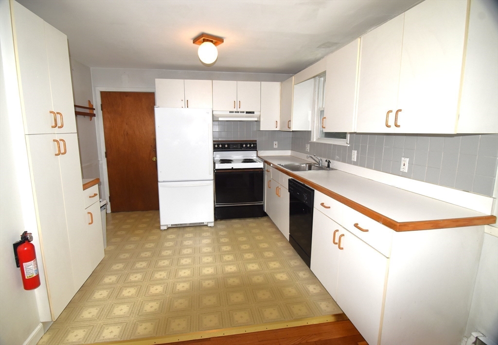 45 Highland Road, Unit 45 Brookline, MA 02445 - Photo 5 of 11 Gallery Image 5