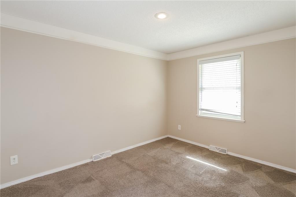 17816 East Greentree Avenue Independence, MO 64057 - Photo 13 of 17