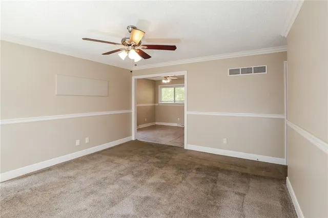 $1,705 | 17816 East Greentree Avenue, Independence, MO 64057