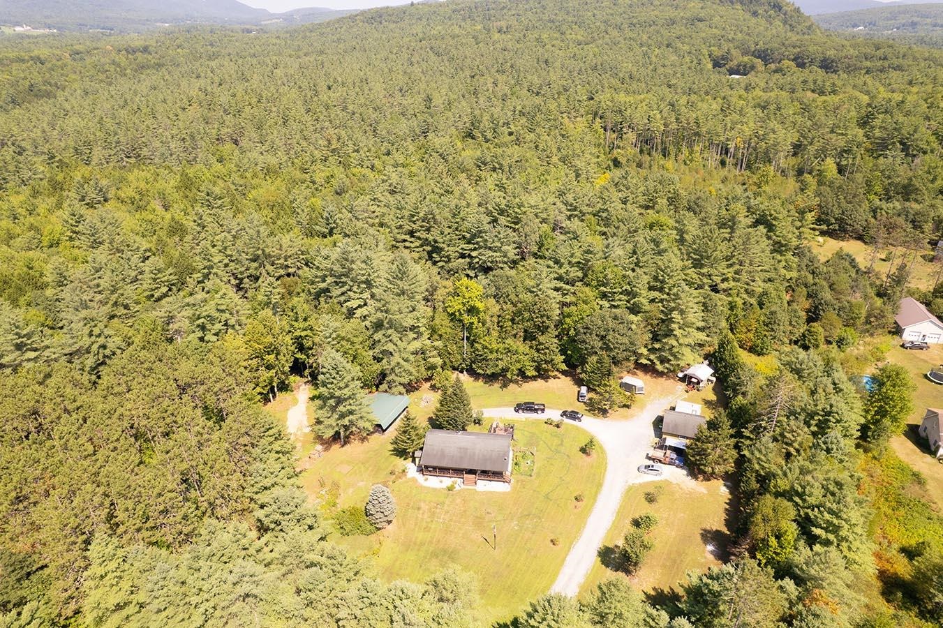 1362 River Road Fletcher, VT 05444 - Photo 4 of 49