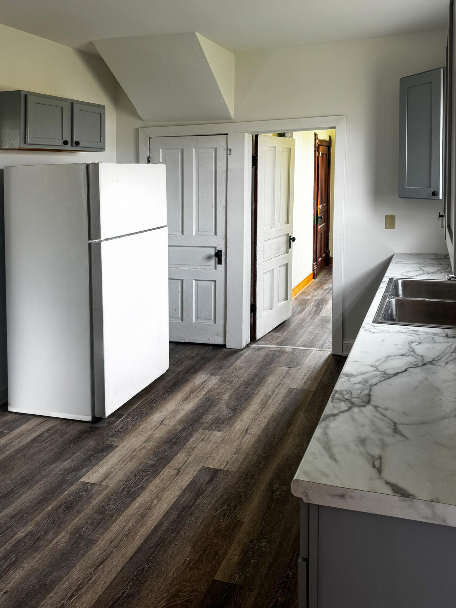 906 Ohio Street, Unit 1 Michigan City, IN 46360 - Photo 8 of 19 1500x2000