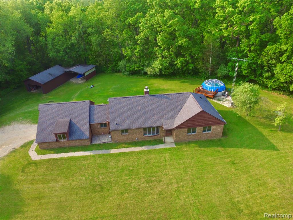 15640 Graves Road Pinckney, MI 48169 - Photo 7 of 60
