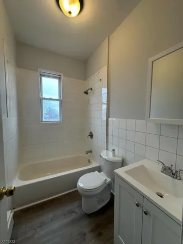 $3,100 | 159 21st Street, Unit 2, Irvington, NJ 07111