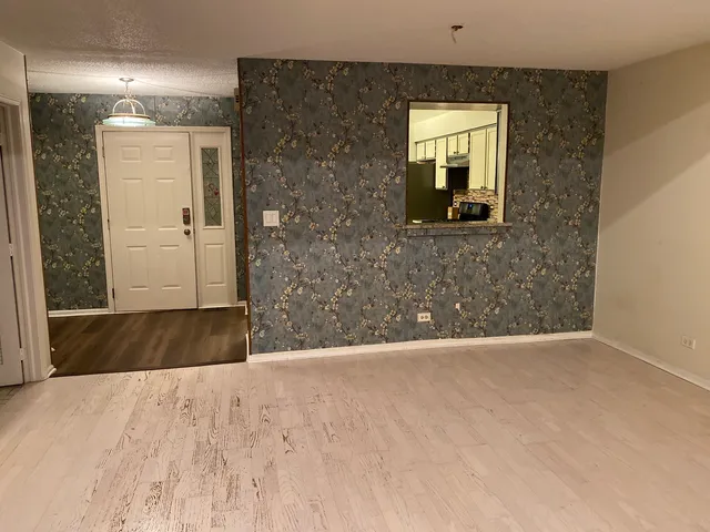 $2,480 | 1283 Ranchview Court, Buffalo Grove, IL 60089