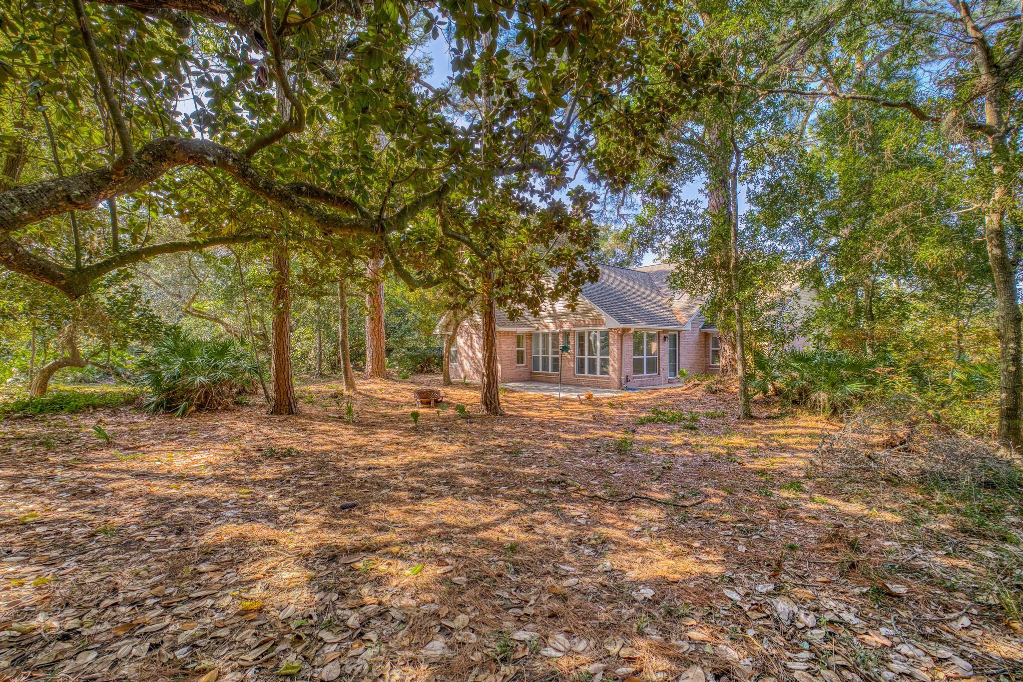 1780 Ivalea Circle Navarre, FL 32566 - Photo 15 of 43 7Y9A9151_HDR