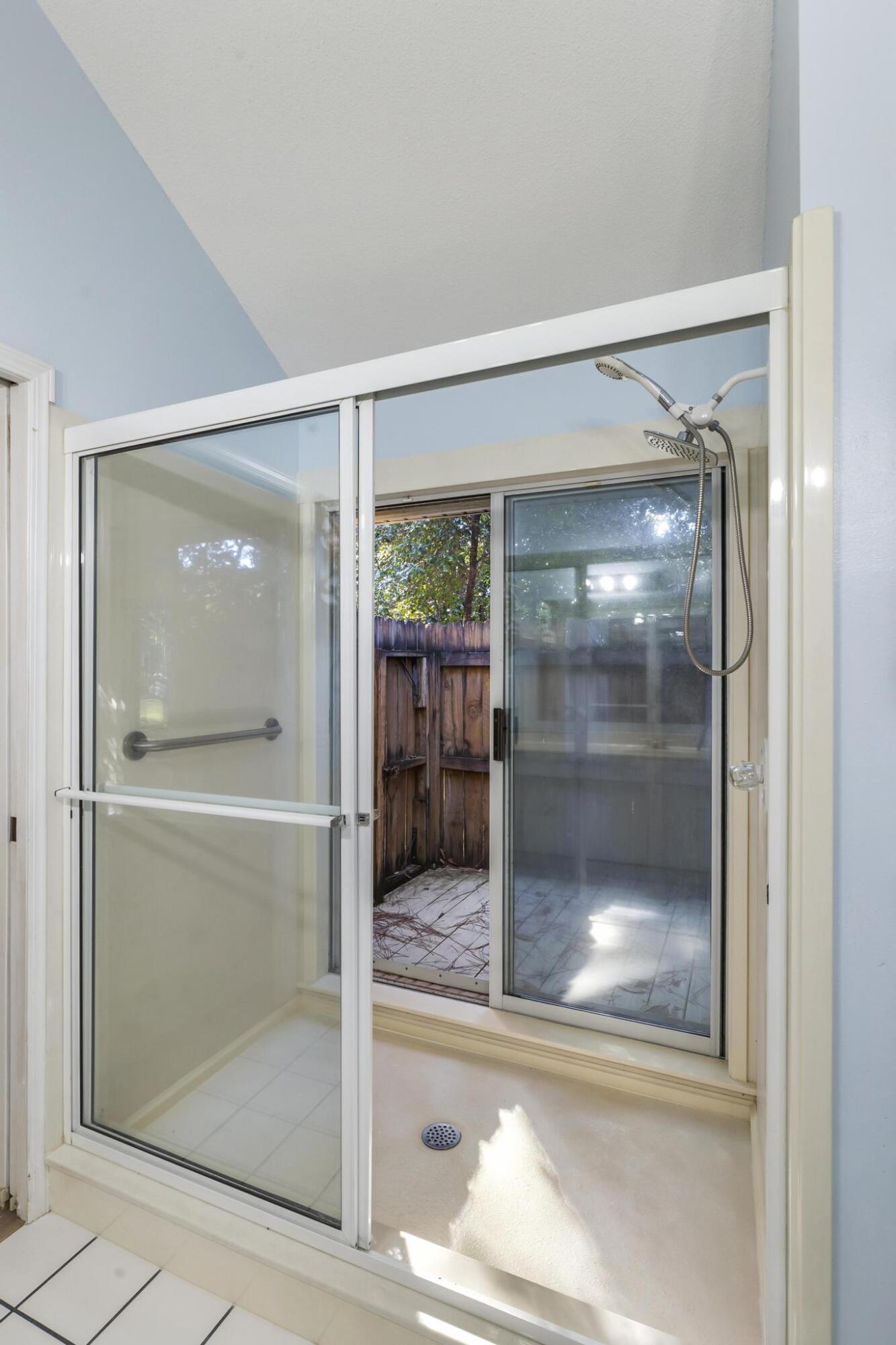 1780 Ivalea Circle Navarre, FL 32566 - Photo 40 of 43 7Y9A9067