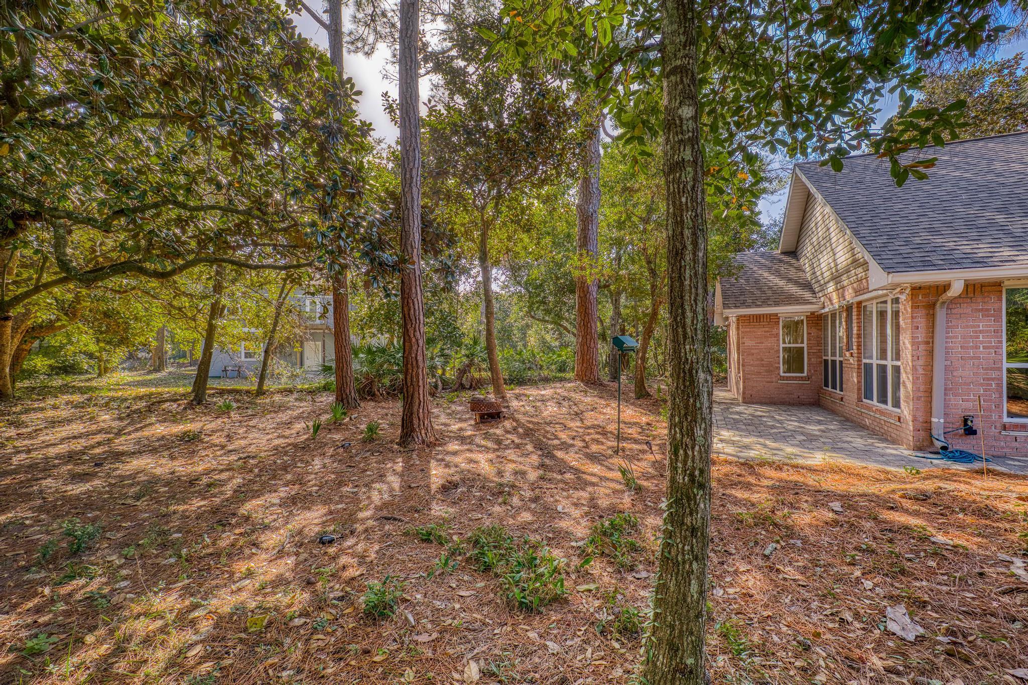 1780 Ivalea Circle Navarre, FL 32566 - Photo 9 of 43 7Y9A9146_HDR