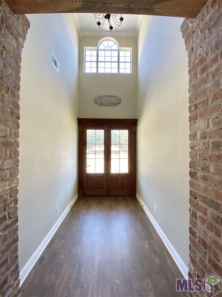 11081 Buxton Road St. Amant, LA 70774 - Photo 12 of 33 Foyer