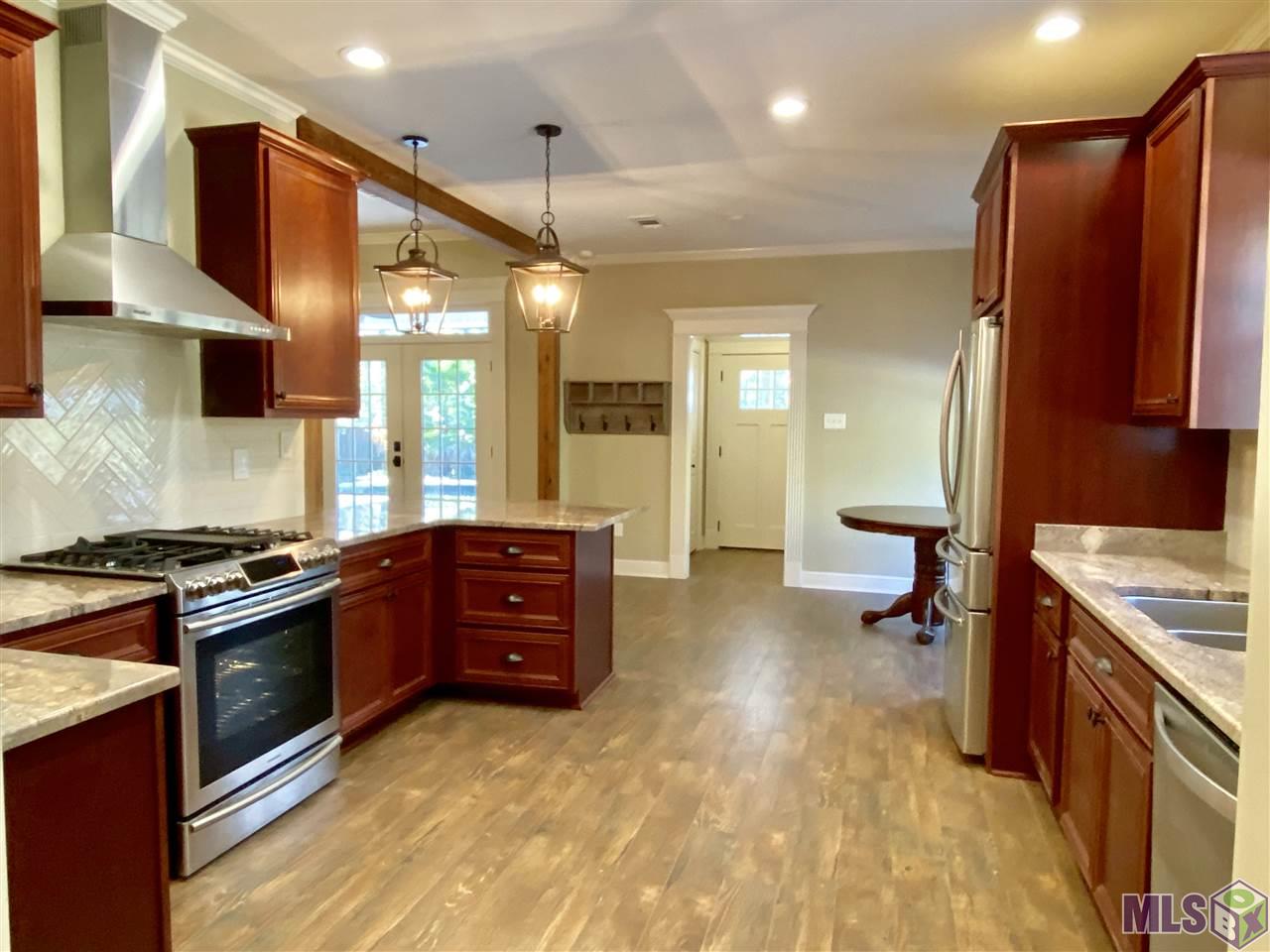 11081 Buxton Road St. Amant, LA 70774 - Photo 4 of 33 Gallery Image 4