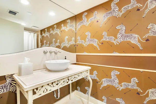 $7,000 | 400 North Flagler Drive, Unit 1003, West Palm Beach, FL 33401