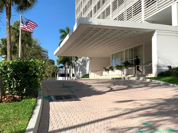 $7,000 | 400 North Flagler Drive, Unit 1003, West Palm Beach, FL 33401