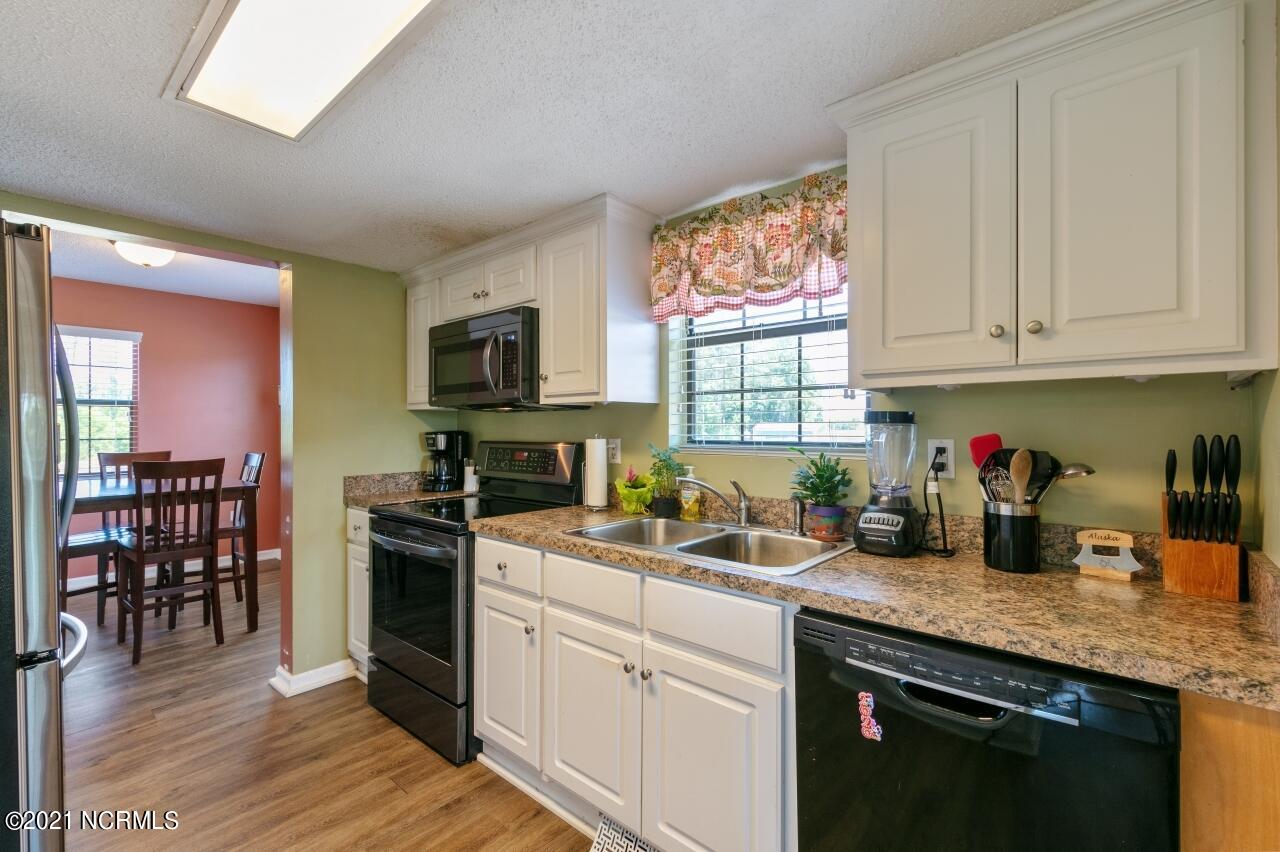 7801 Old Smithfield Road Bailey, NC 27807 - Photo 11 of 34 Kitchen 2