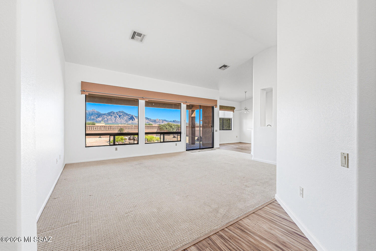 4901 South Meadow Ridge Drive Green Valley, AZ 85622 - Photo 8 of 51 Greatroom