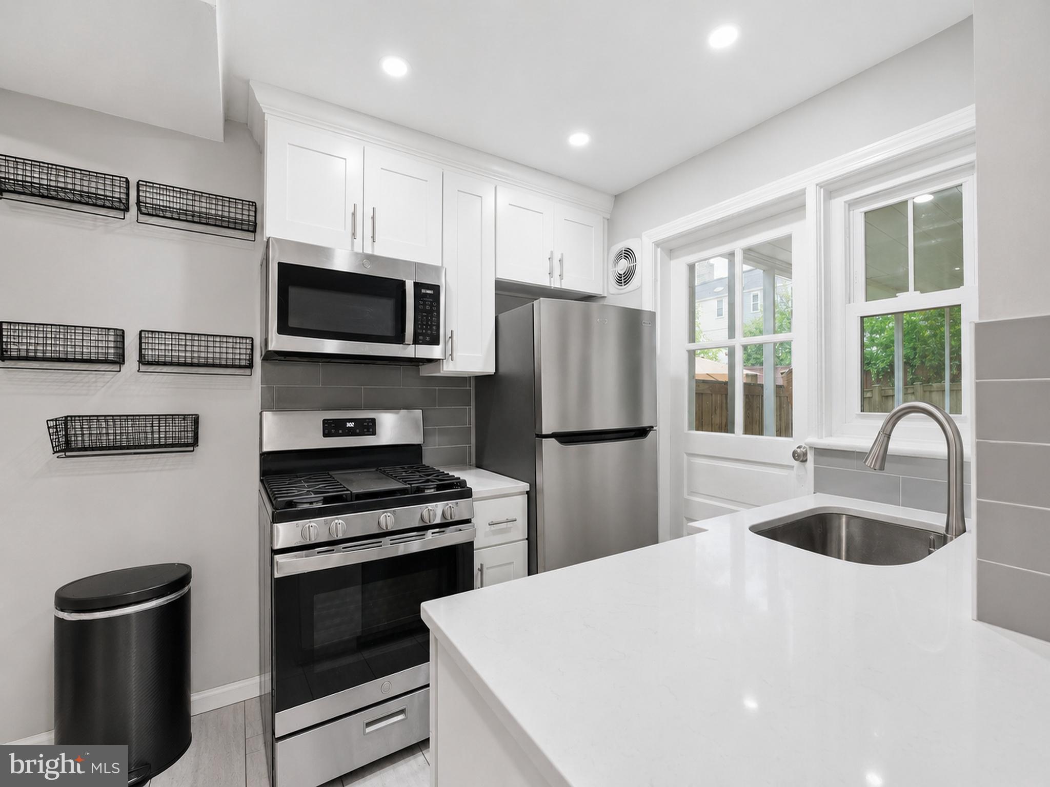 5935 Williamsburg Road Alexandria, VA 22303 - Photo 7 of 15