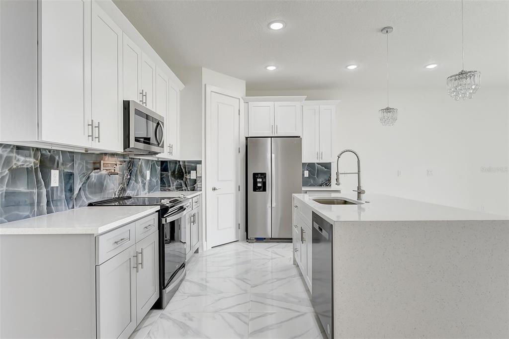 3889 Walker Road Apopka, FL 32703 - Photo 8 of 48