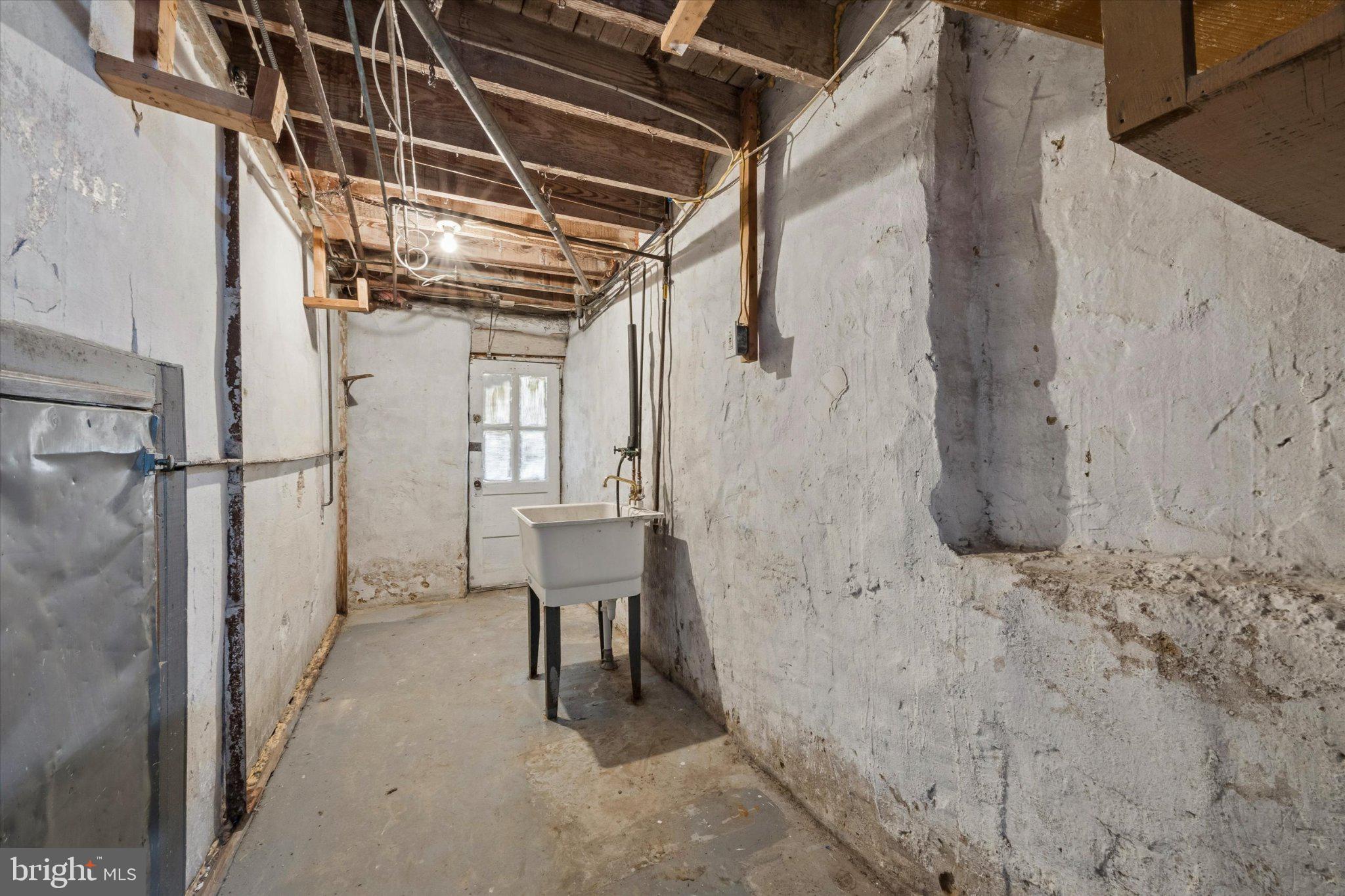 54 Springton Road Upper Darby, PA 19082 - Photo 21 of 25