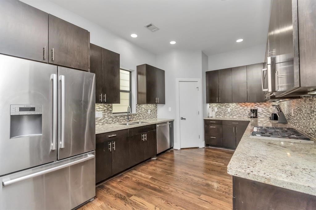 2119 Hadley Street Houston, TX 77003 - Photo 10 of 29 Dreamed Chef Kitchen