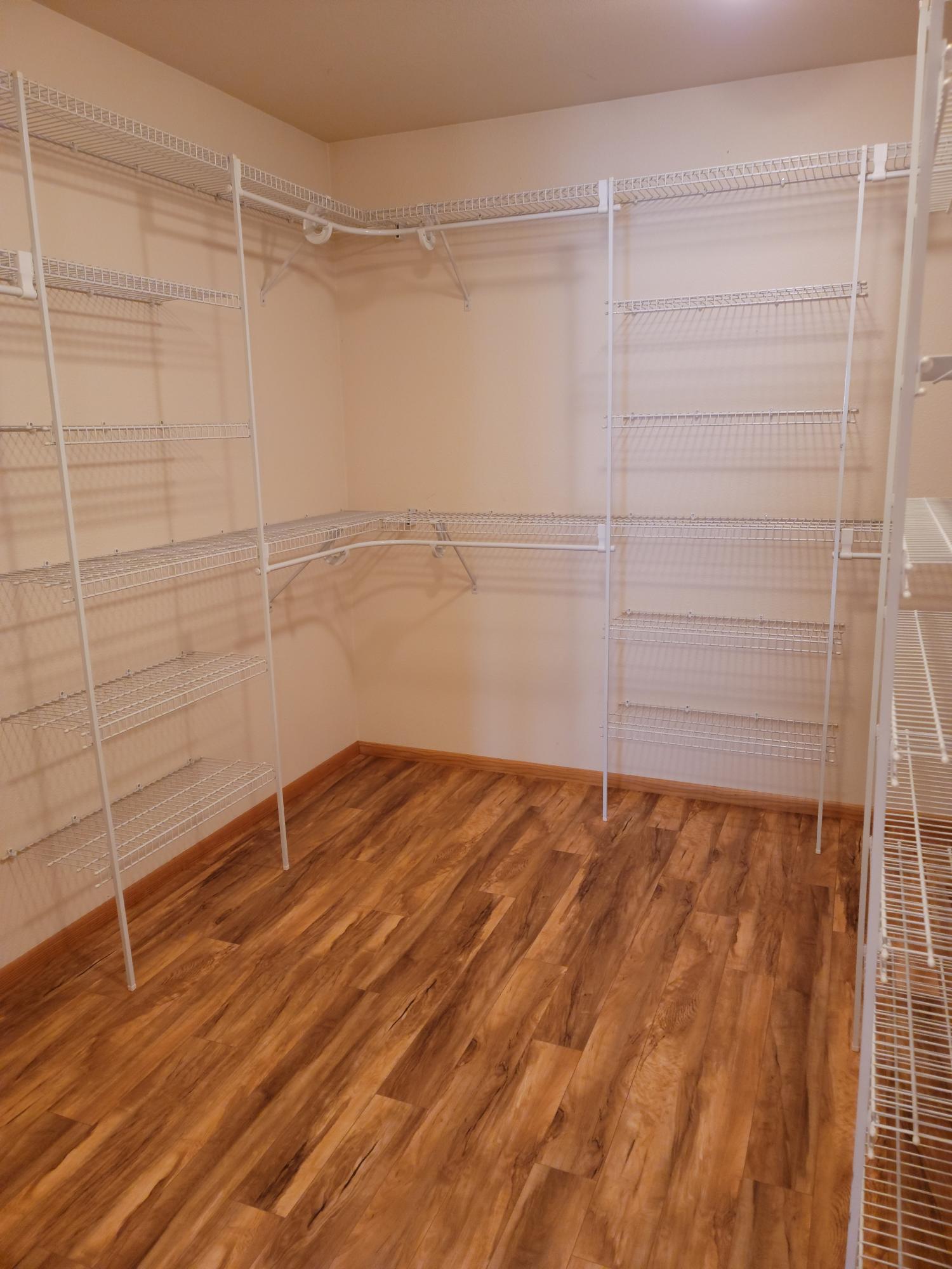 610 Shadow Way Central Point, OR 97502 - Photo 14 of 14 master closet