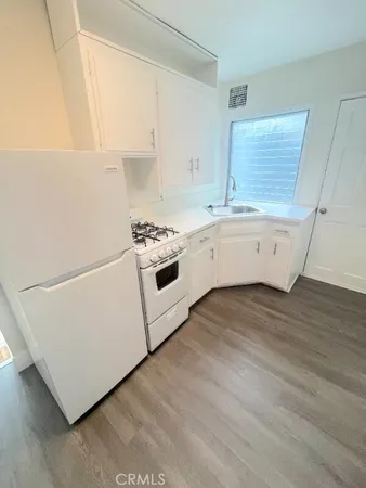 $2,995 | 270 Cliff Drive, Unit 7, Laguna Beach, CA 92651
