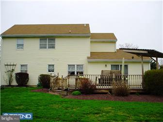 836 Cliff Road Bensalem, PA 19020 - Photo 2 of 11 Exterior Back