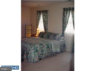 836 Cliff Road Bensalem, PA 19020 - Photo 10 of 11 Bedroom - Main