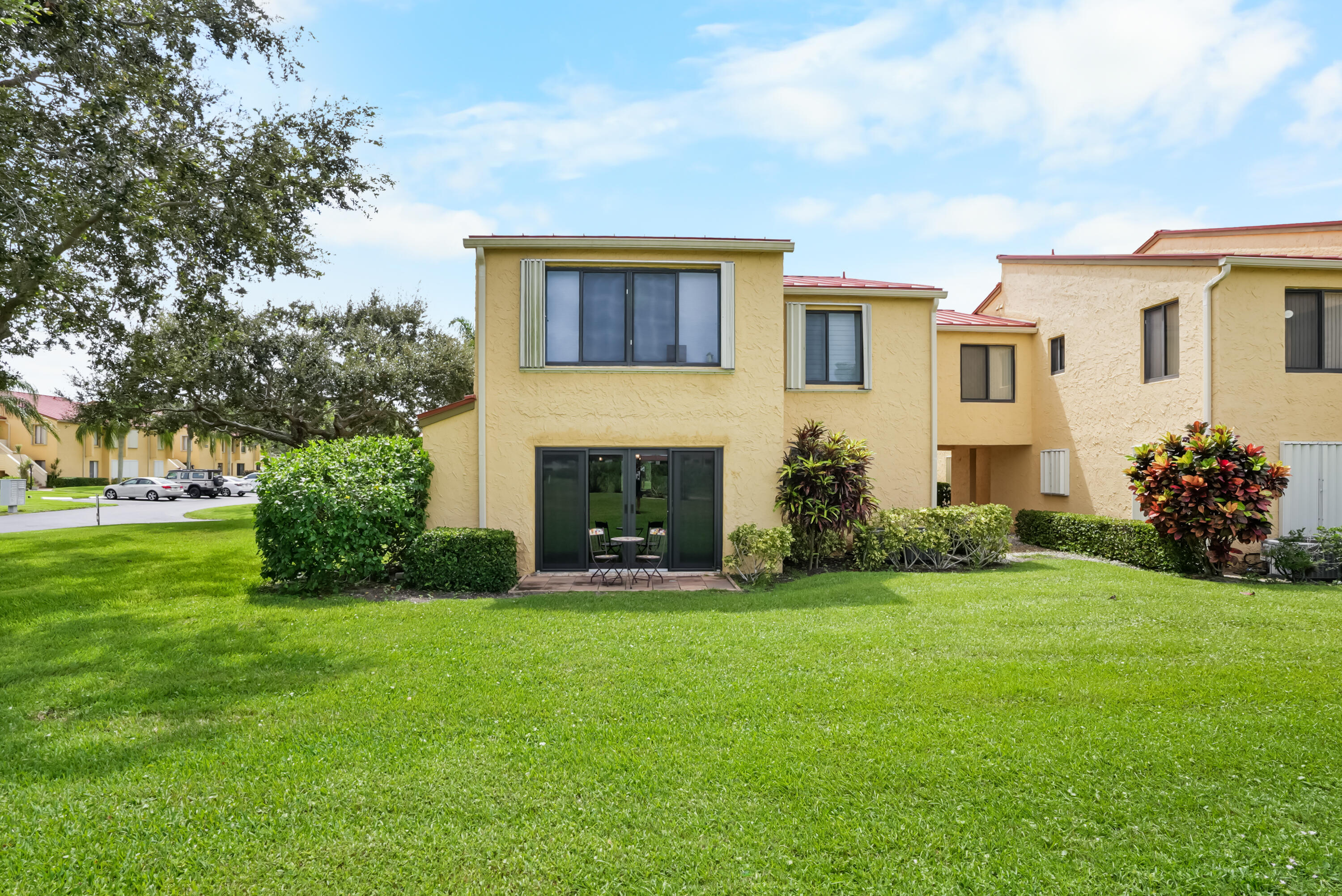 5363 Southeast Miles Grant Road, Unit 106 Stuart, FL 34997 - Photo 19 of 28 5363 SE Miles Grant_1830