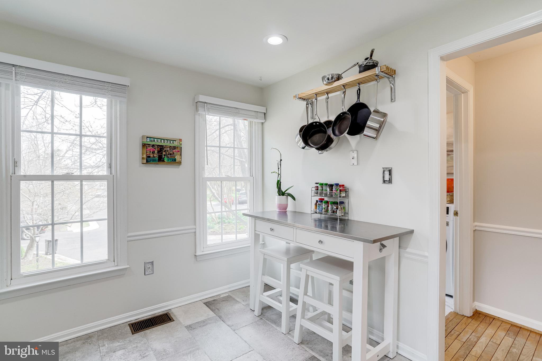 14 South Manchester Street Arlington, VA 22204 - Photo 38 of 88 Table Space and Updated Flooring
