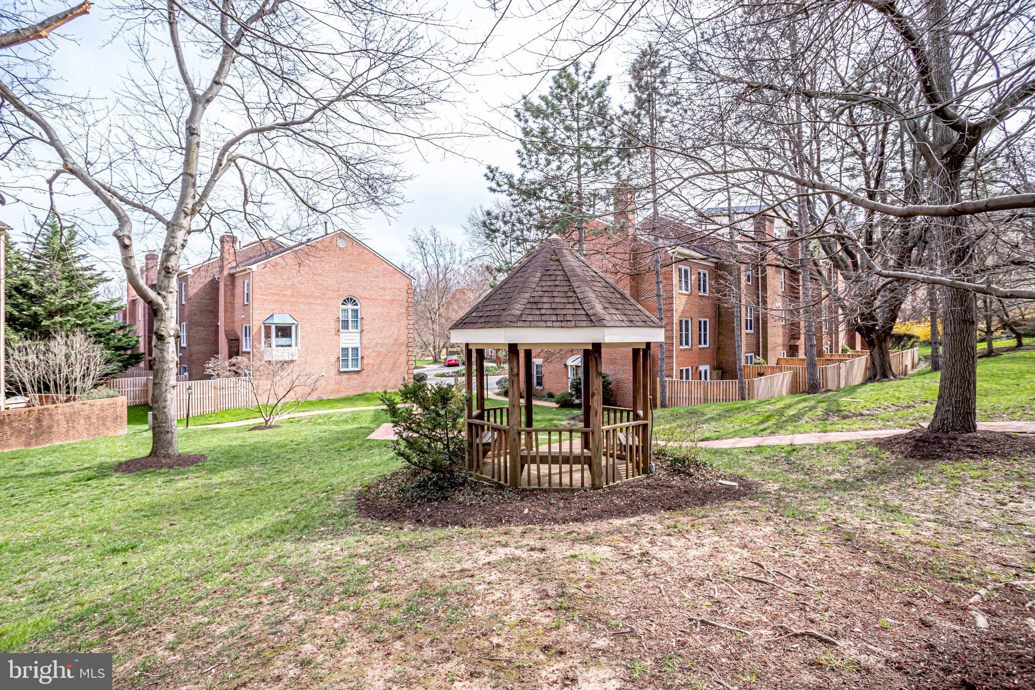 14 South Manchester Street Arlington, VA 22204 - Photo 76 of 88 Community Gazebo