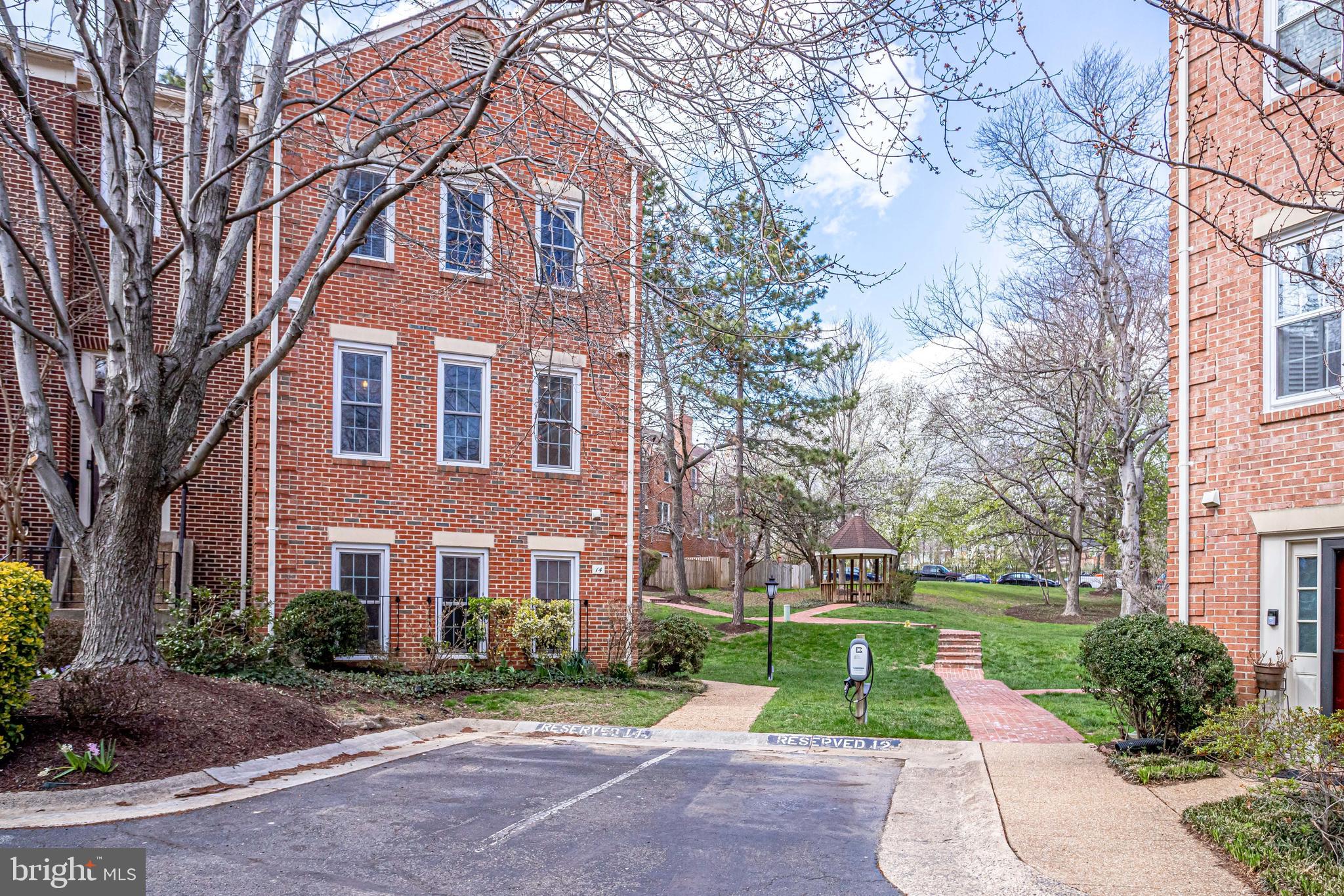 14 South Manchester Street Arlington, VA 22204 - Photo 82 of 88 Wh