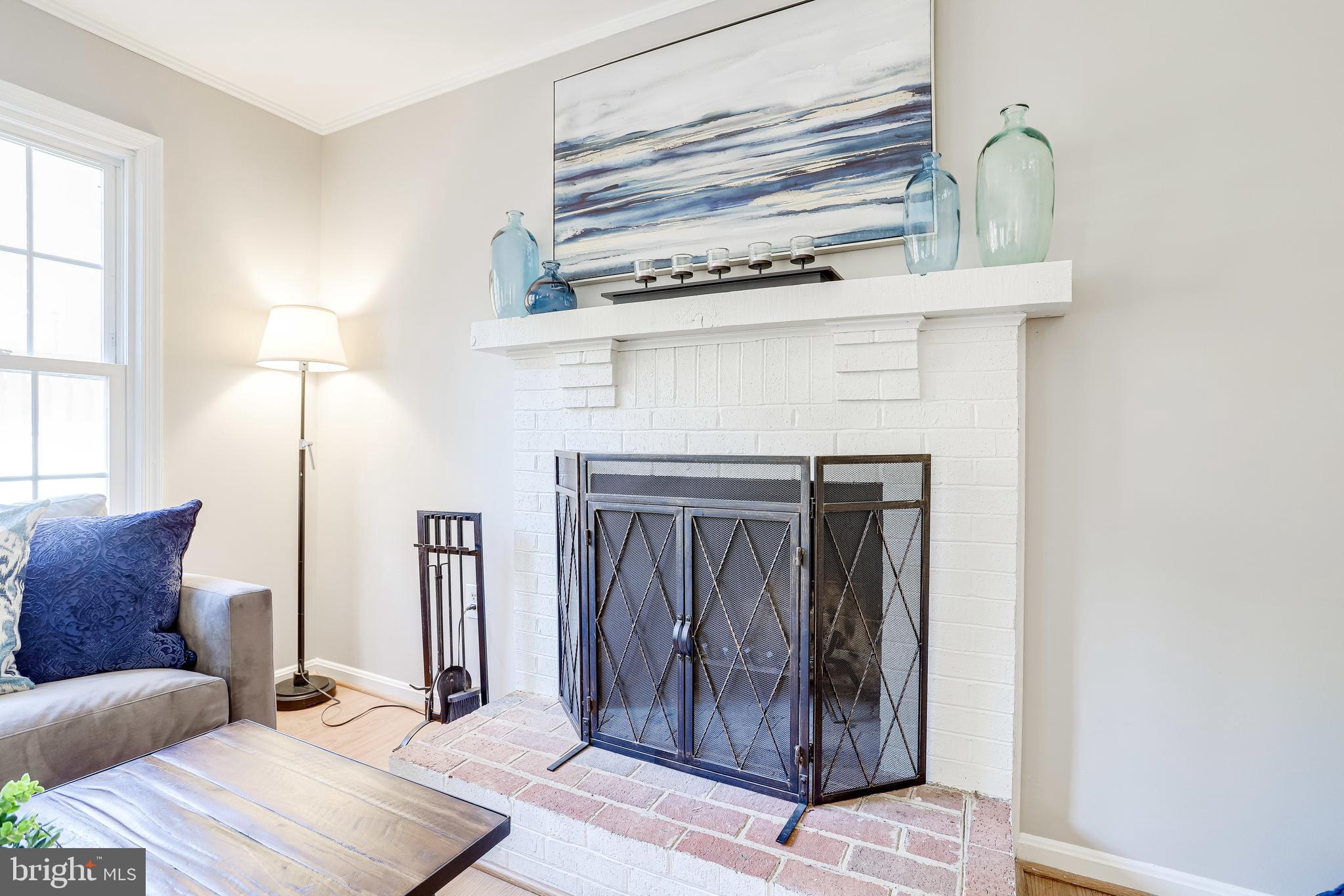 14 South Manchester Street Arlington, VA 22204 - Photo 10 of 88 Wood Burning Fireplace with Mantle and Hearth