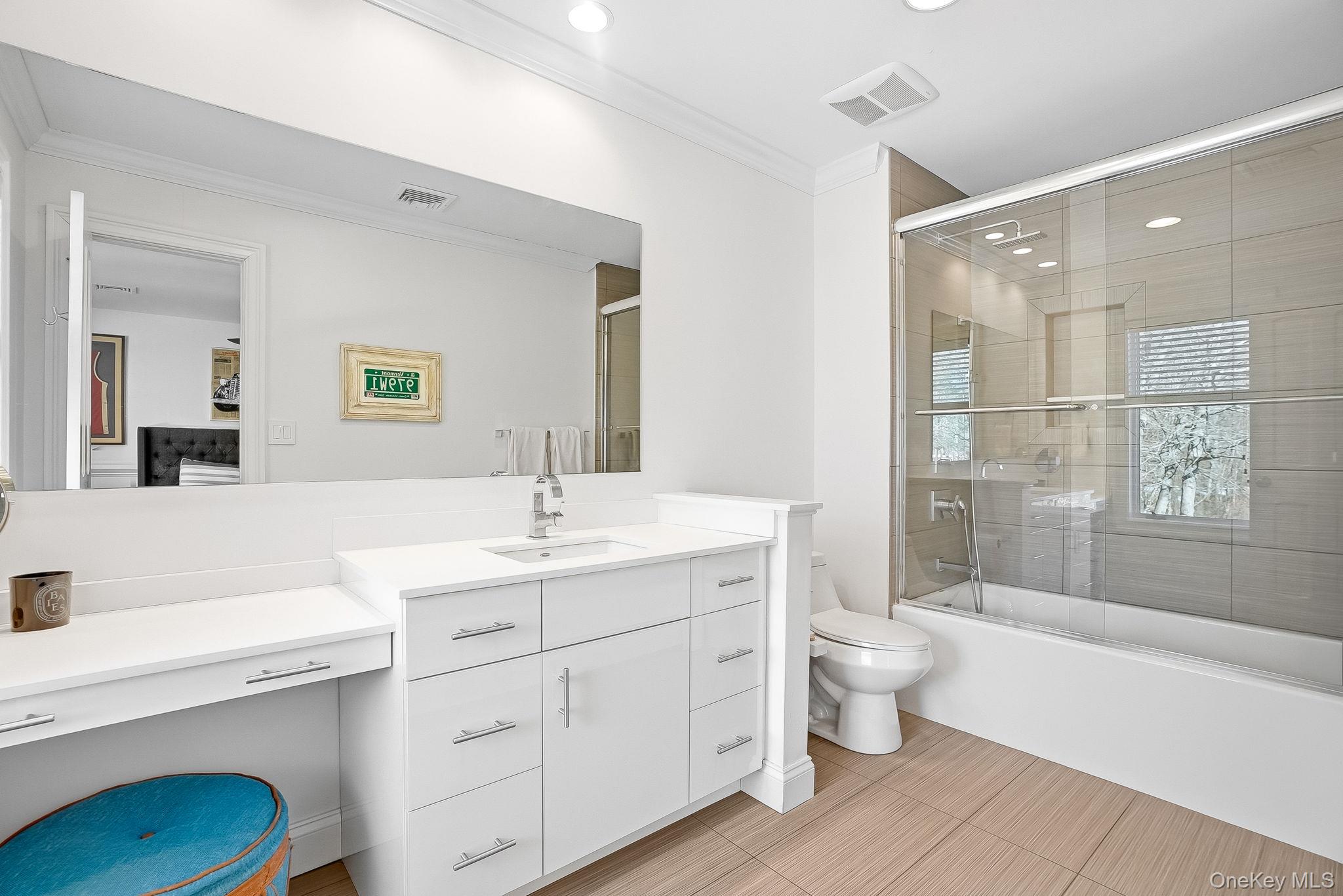 2 Hemlock Rise Armonk, NY 10504 - Photo 26 of 48 En suite bathroom with built-in vanity and shower/tub