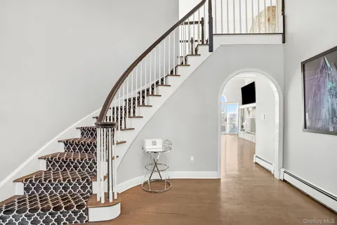 $2,699,000 | 2 Hemlock Rise, Armonk, NY 10504