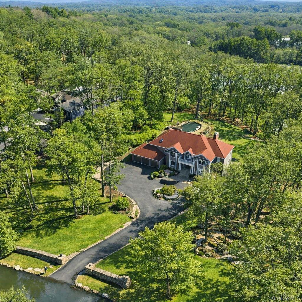 2 Hemlock Rise Armonk, NY 10504 - Photo 45 of 48 Aerial view of property and surrounding area