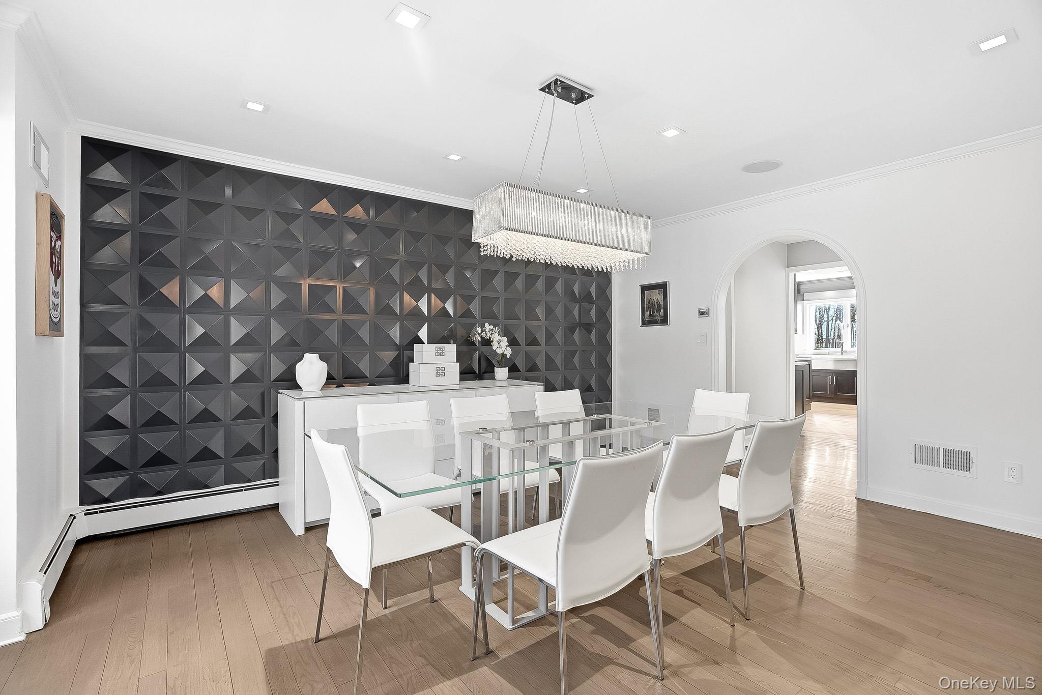 2 Hemlock Rise Armonk, NY 10504 - Photo 7 of 48 Conveniently located off the Kitchen