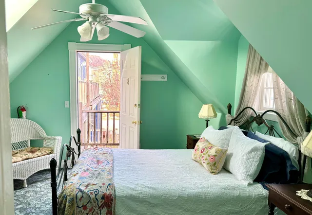 $685,000 | 425 Prospect Street, Peterson, MN 55962