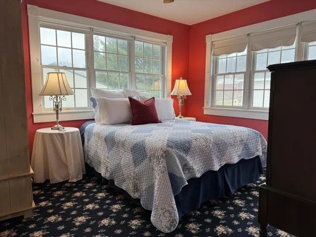 $685,000 | 425 Prospect Street, Peterson, MN 55962